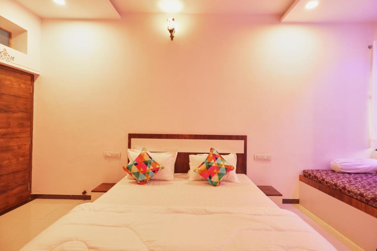 Neev Haweli Hotel Udaipur Exterior photo