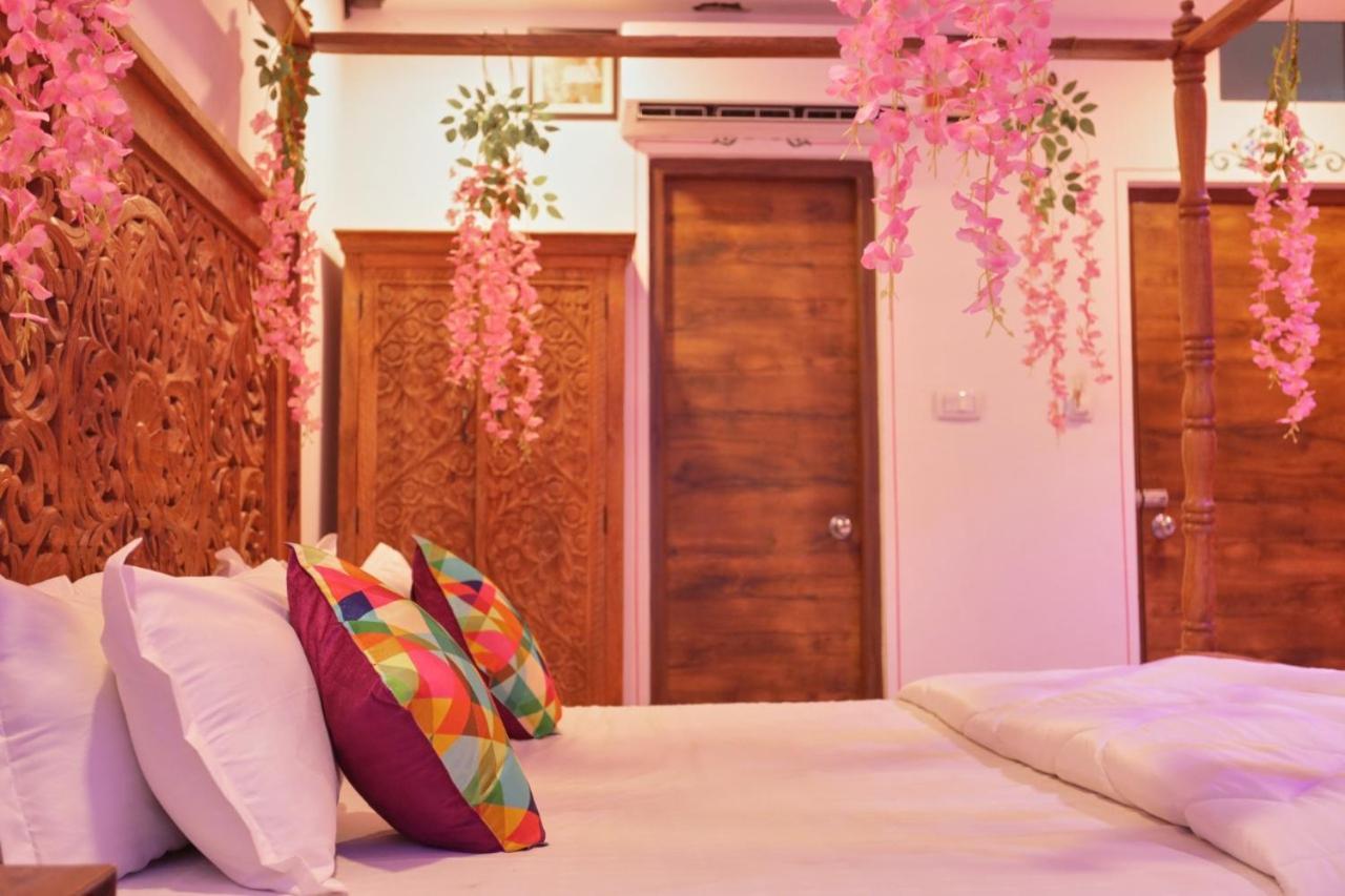 Neev Haweli Hotel Udaipur Exterior photo